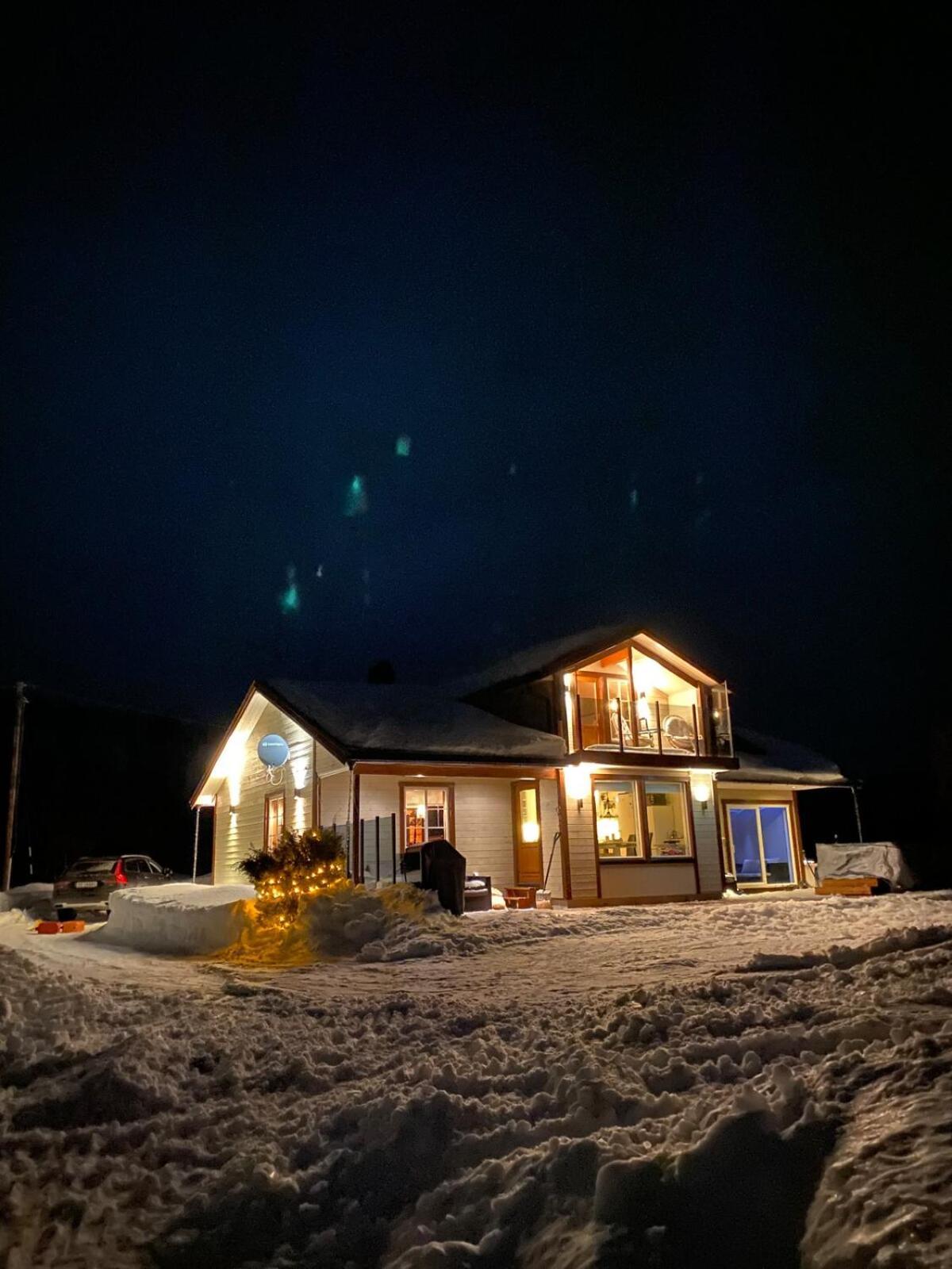 Cottage With Good Standard Next To Neiden River Exterior photo