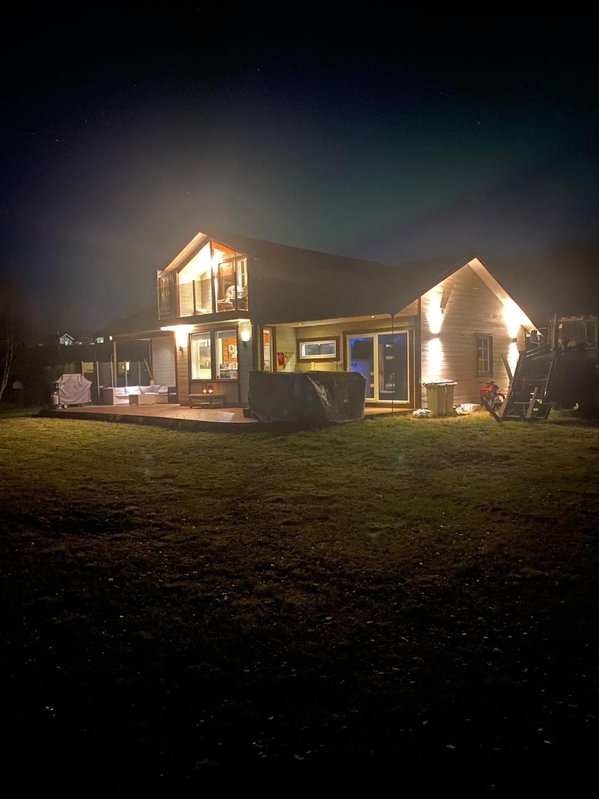 Cottage With Good Standard Next To Neiden River Exterior photo